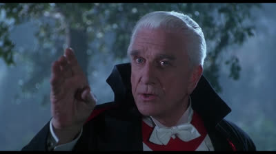 Dracula - Mort et heureux de l'être vf Leslie Nielsen